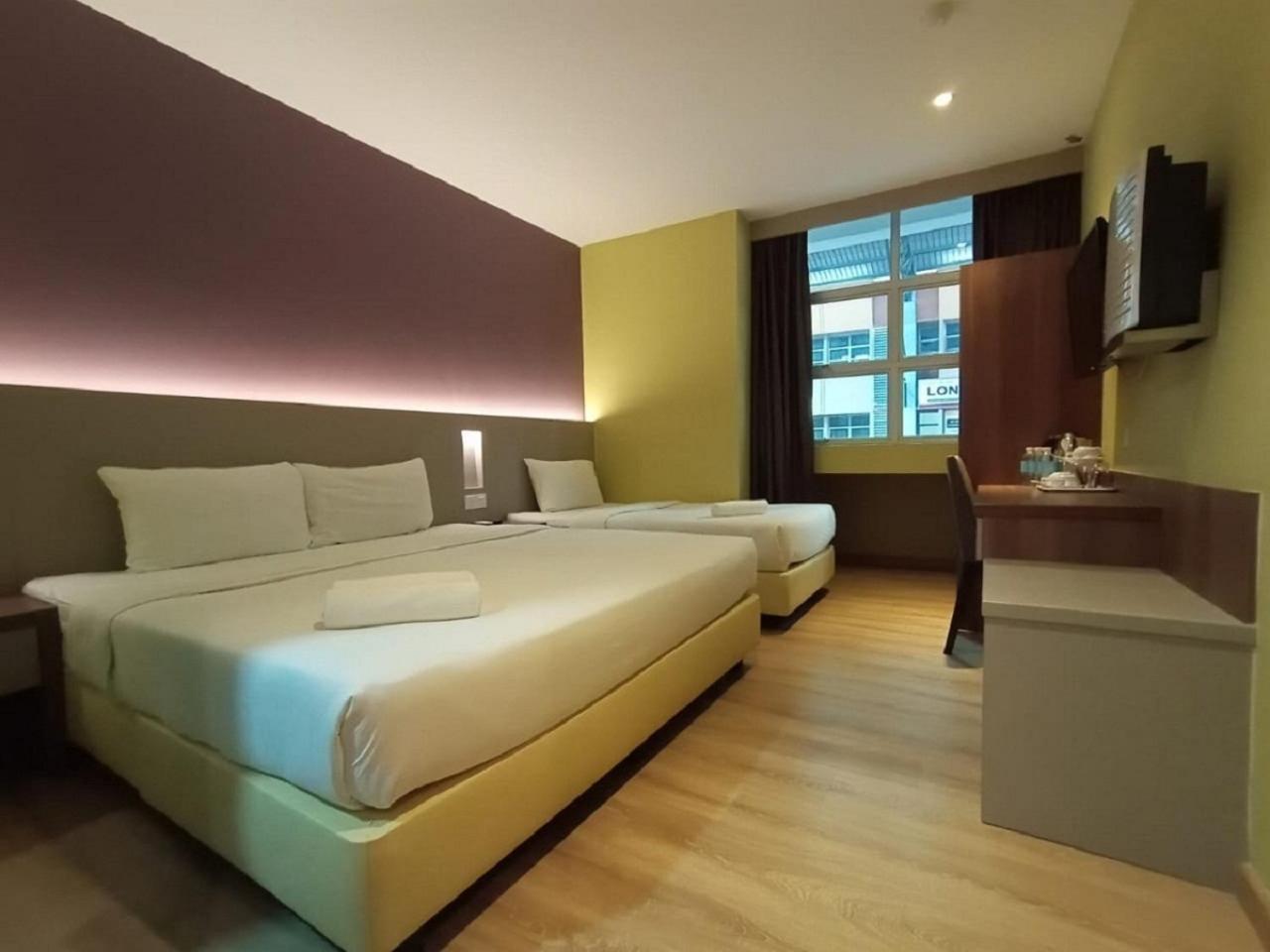 Yee Hotel Permas Jaya Johor Bahru Exterior foto