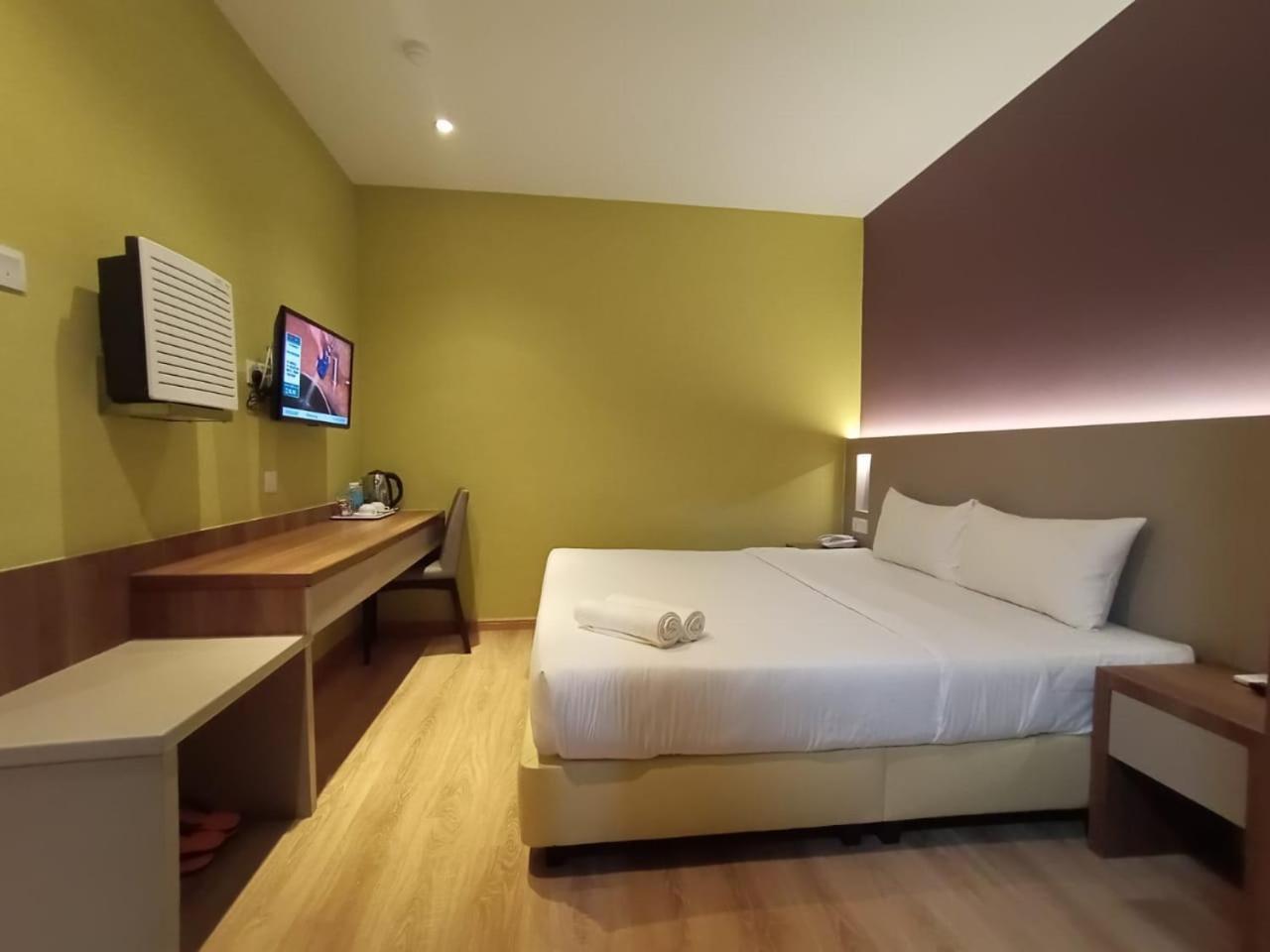 Yee Hotel Permas Jaya Johor Bahru Exterior foto